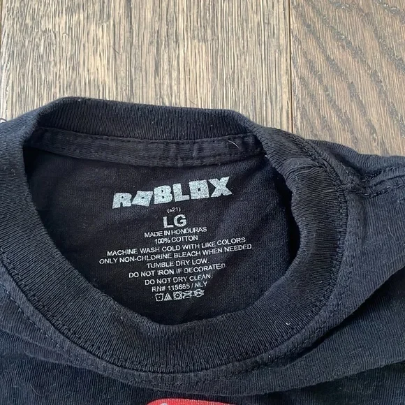 Youth Roblox tshirt - Picture 2 of 2